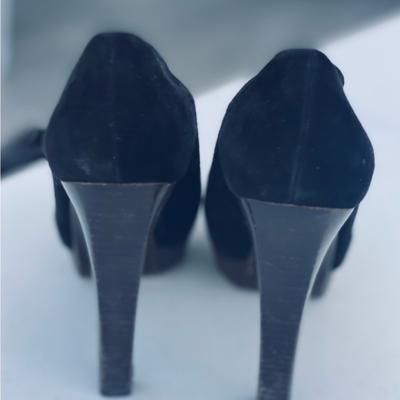 Stuart Weitzman Suede Platform Peep Toes! - Picture 3 of 3